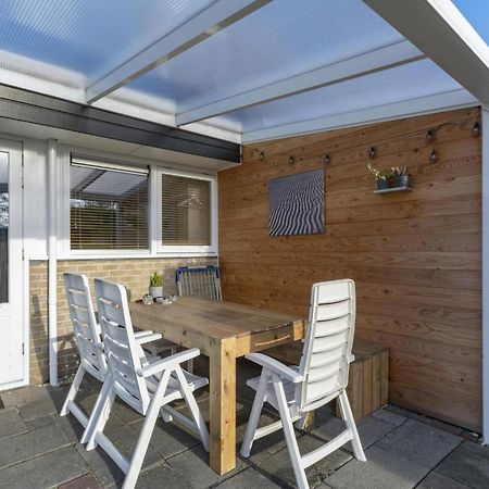 Attractive Holiday Home Close To Beach Sint Maartensvlotbrug Exterior foto